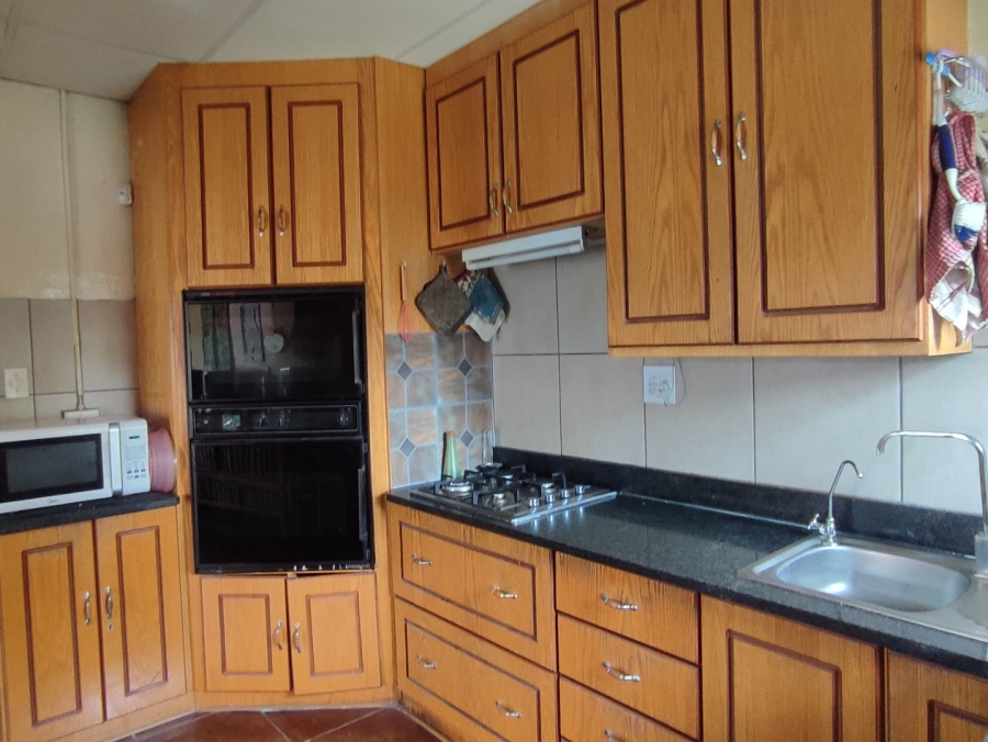 4 Bedroom Property for Sale in Noordhoek Free State